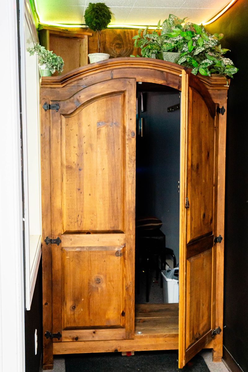 Prohibition Room photo